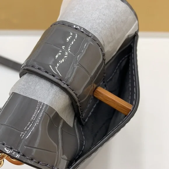 Brand New with Tag
Michael Kors Carmen Small NS Phone XBODY HairCalf Grey Multi - Picture 12 of 16